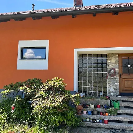 شقة Im Gruenen Mit Pool Altendorf