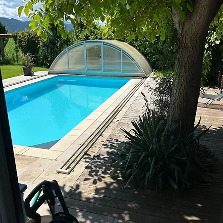 شقة Im Gruenen Mit Pool Altendorf